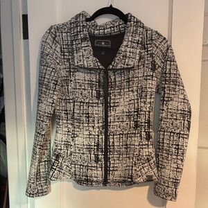 Chic Black and White Textured Blazer